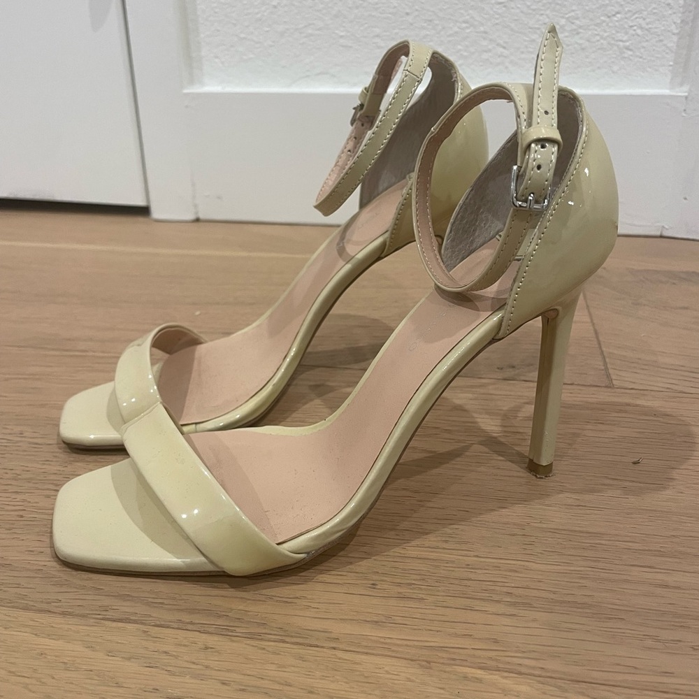 TONY BIANCO NUDE HEELS